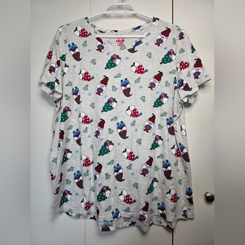 ☀️Women's XL Gnome Christmas Grey Crewneck Short Sleeve Tee Funny Holiday Shirt